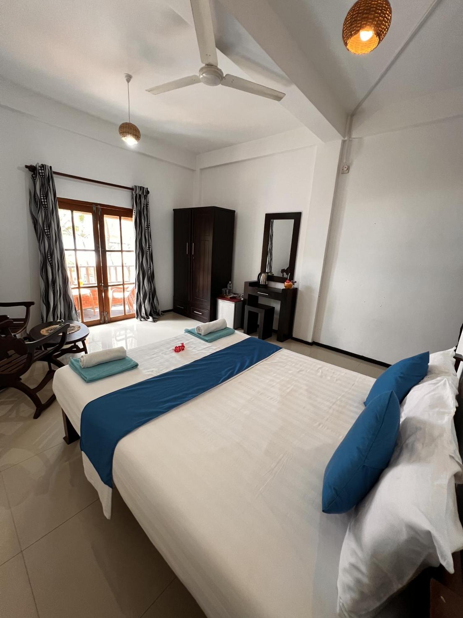 Prana Beach Hotel Ex Guli Хикадува Екстериор снимка