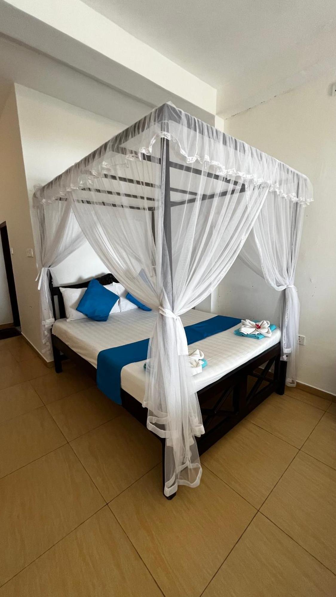 Prana Beach Hotel Ex Guli Хикадува Екстериор снимка